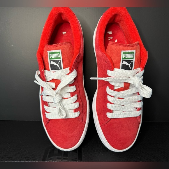Puma Suede Jr. size 7y “high risk red”  LOOKS NEW - Picture 3 of 15